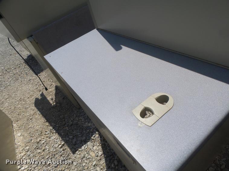 image for item DF9334 Office furniture