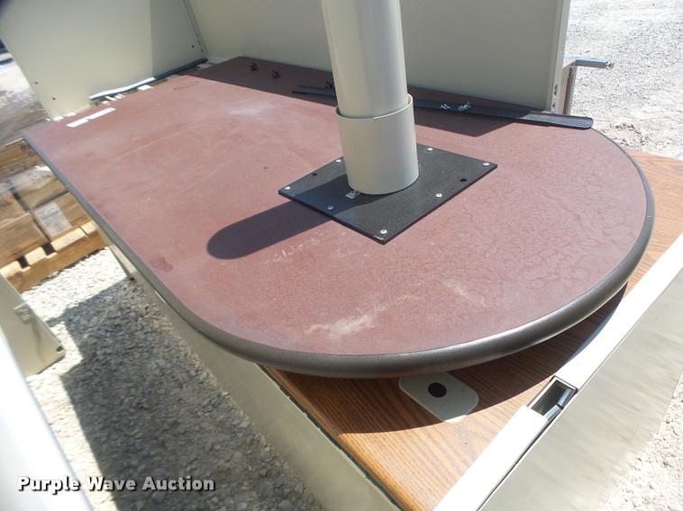 image for item DF9334 Office furniture