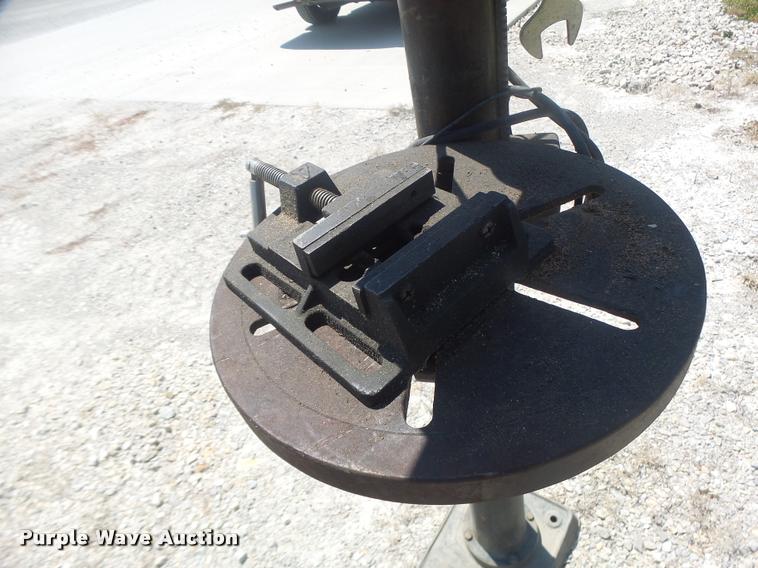 image for item DF9335 Drill press