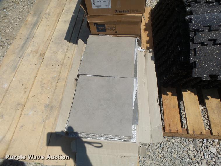 image for item DF9338 (4) pallets of flooring material