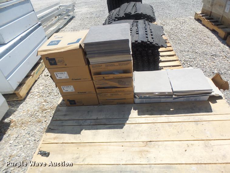 image for item DF9338 (4) pallets of flooring material