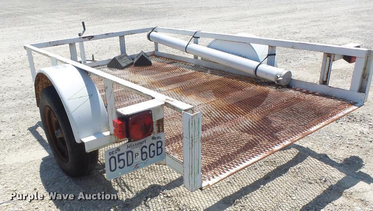 image for item DF9341 1999 Kodiak utility trailer