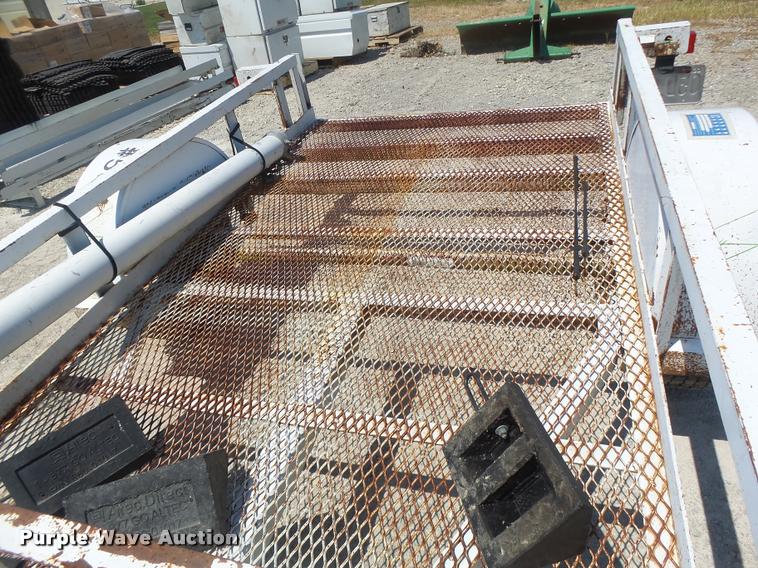 image for item DF9341 1999 Kodiak utility trailer