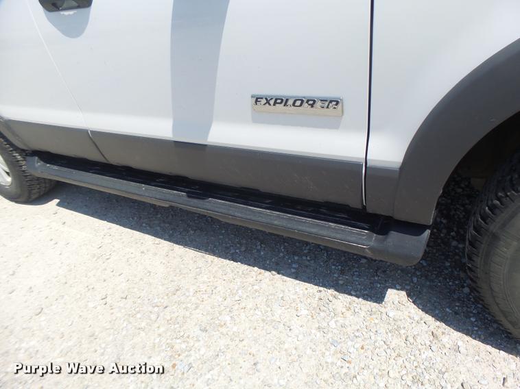 image for item DF9342 2006 Ford Explorer SUV