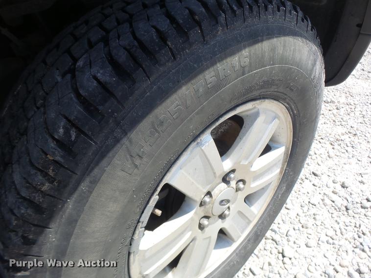 image for item DF9342 2006 Ford Explorer SUV