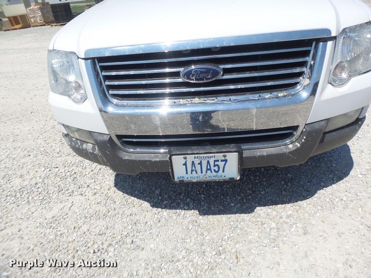 image for item DF9342 2006 Ford Explorer SUV