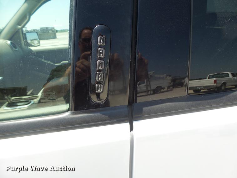 image for item DF9342 2006 Ford Explorer SUV