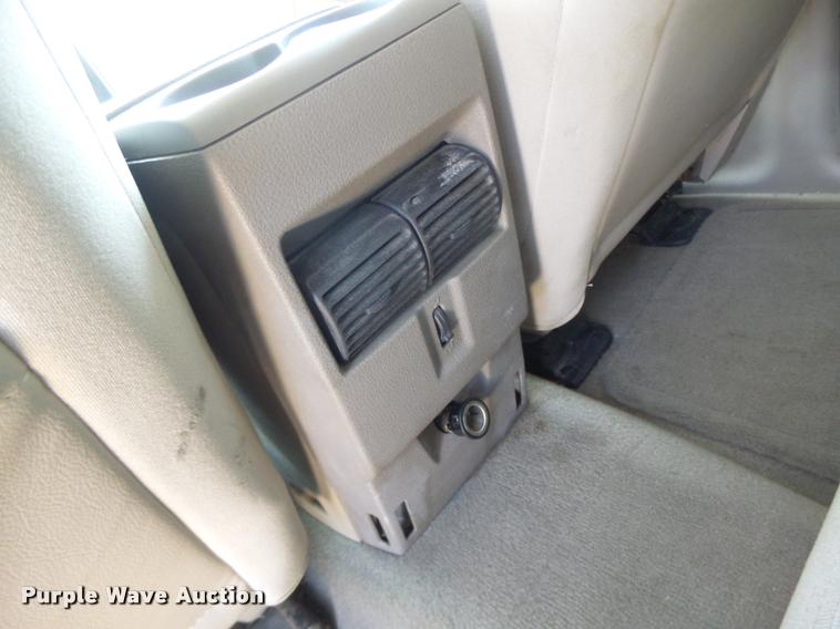 image for item DF9342 2006 Ford Explorer SUV