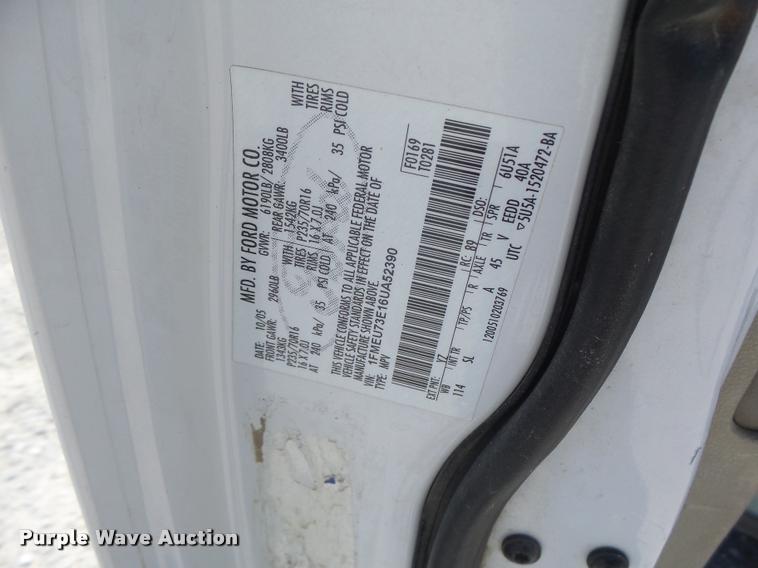 image for item DF9342 2006 Ford Explorer SUV