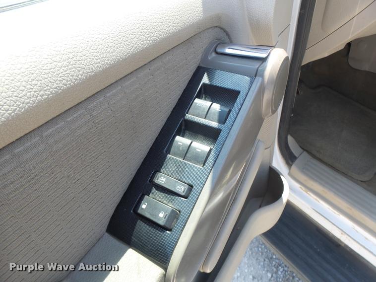 image for item DF9342 2006 Ford Explorer SUV