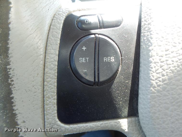 image for item DF9342 2006 Ford Explorer SUV