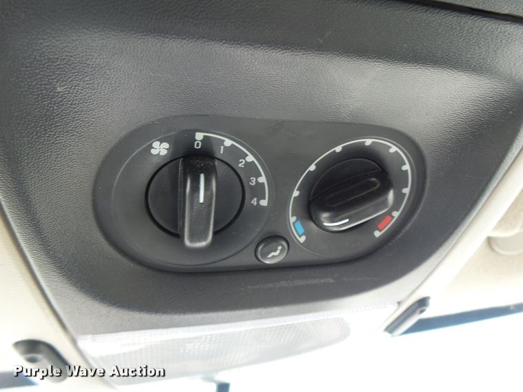 image for item DF9342 2006 Ford Explorer SUV