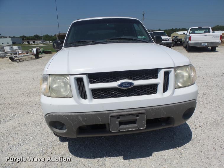 image for item DF9343 2001 Ford Explorer SUV