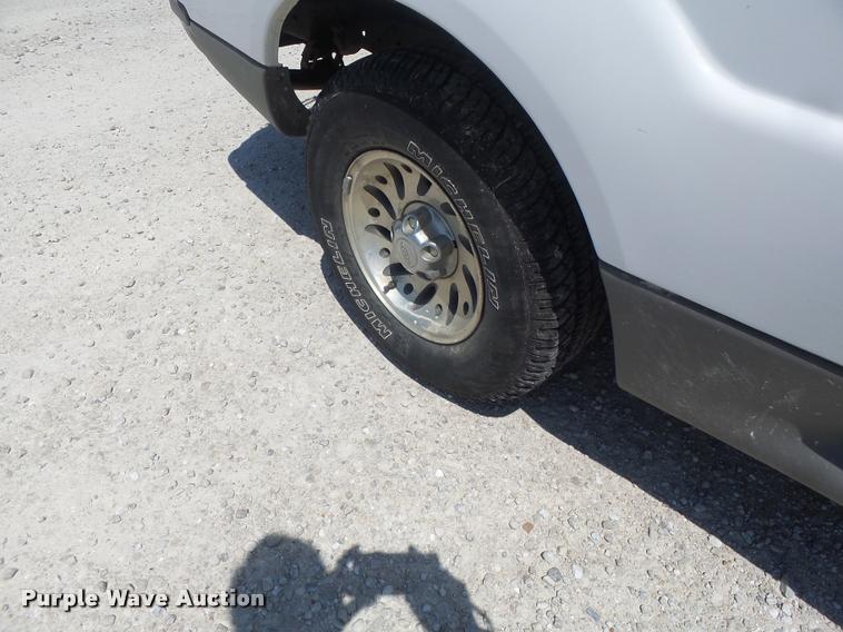 image for item DF9343 2001 Ford Explorer SUV