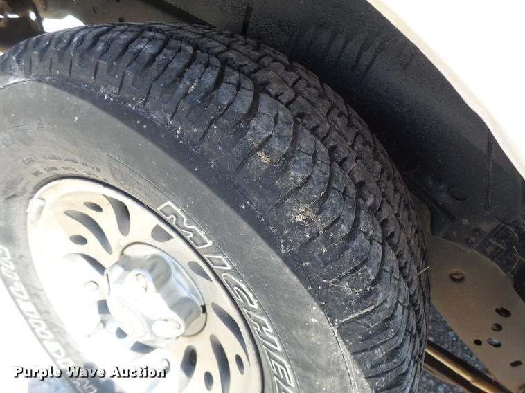 image for item DF9343 2001 Ford Explorer SUV