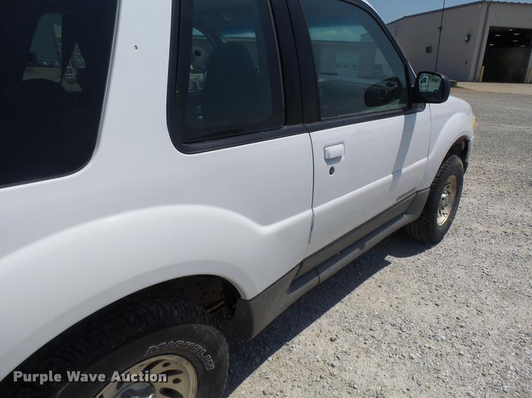 image for item DF9343 2001 Ford Explorer SUV