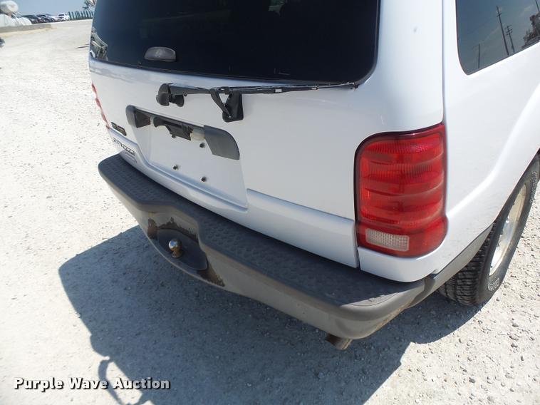 image for item DF9343 2001 Ford Explorer SUV