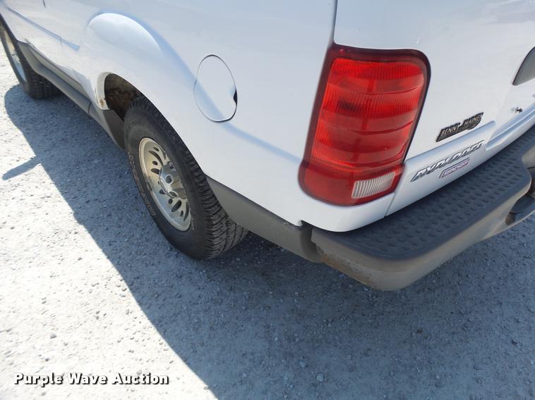 image for item DF9343 2001 Ford Explorer SUV