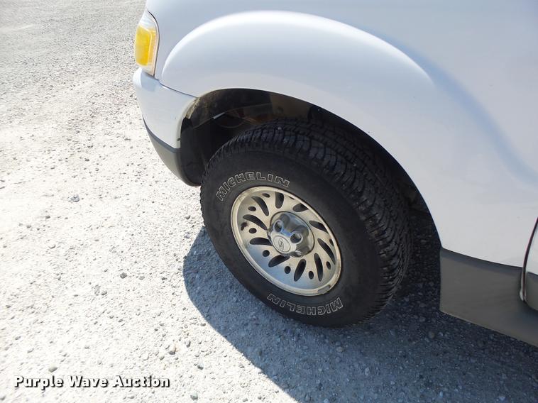 image for item DF9343 2001 Ford Explorer SUV