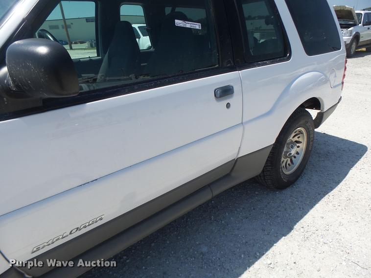 image for item DF9343 2001 Ford Explorer SUV