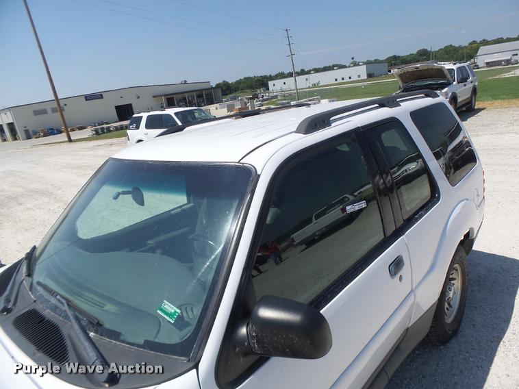 image for item DF9343 2001 Ford Explorer SUV