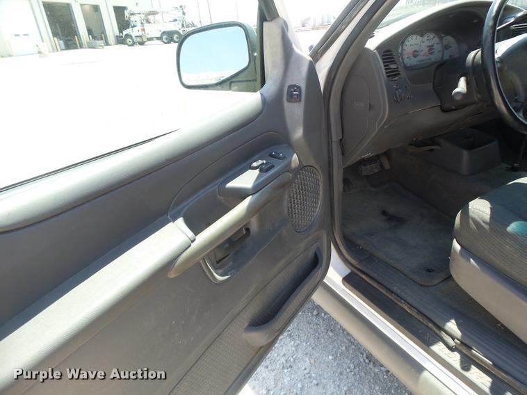 image for item DF9343 2001 Ford Explorer SUV