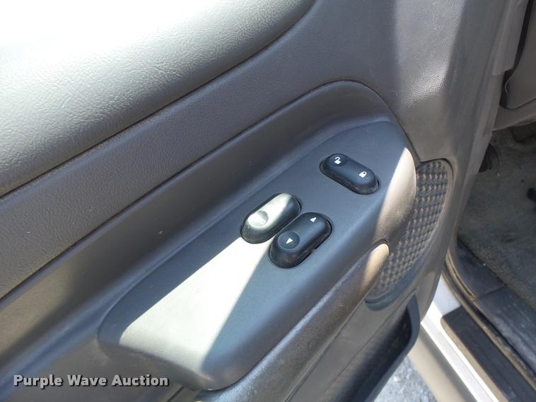 image for item DF9343 2001 Ford Explorer SUV