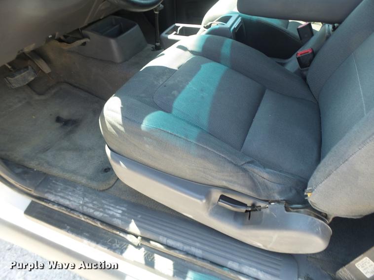 image for item DF9343 2001 Ford Explorer SUV