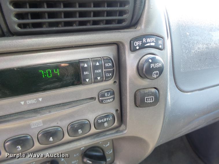 image for item DF9343 2001 Ford Explorer SUV