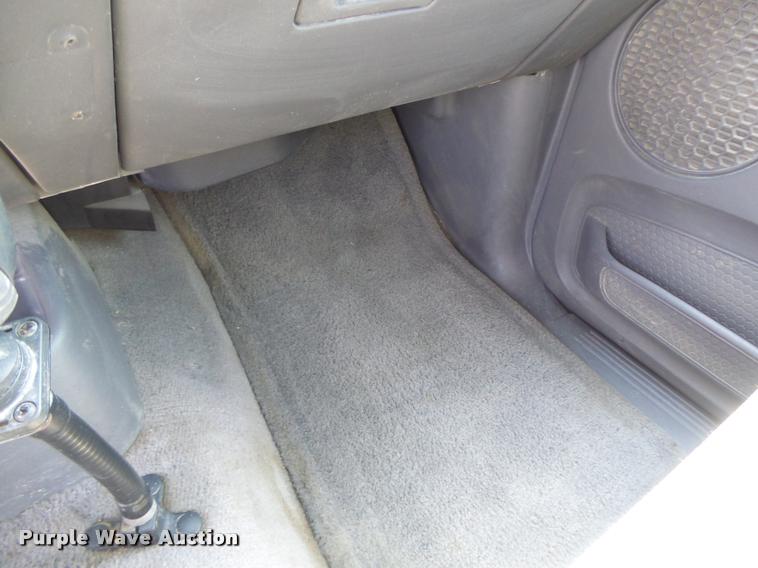 image for item DF9343 2001 Ford Explorer SUV