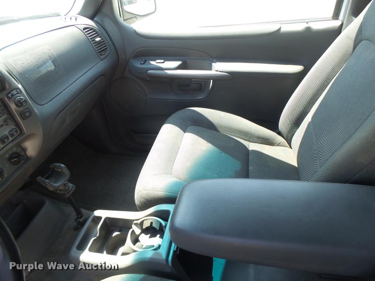 image for item DF9343 2001 Ford Explorer SUV