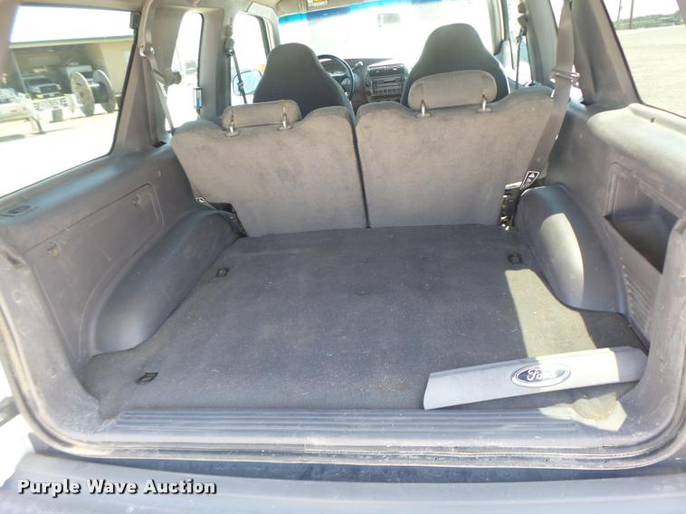 image for item DF9343 2001 Ford Explorer SUV
