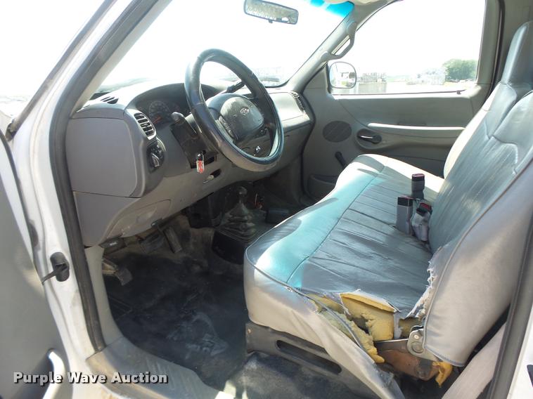 image for item DF9344 1998 Ford F150 pickup truck