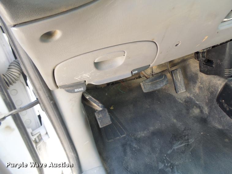 image for item DF9344 1998 Ford F150 pickup truck