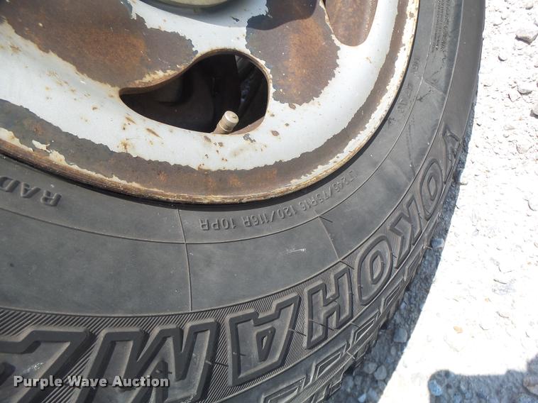 image for item DF9344 1998 Ford F150 pickup truck