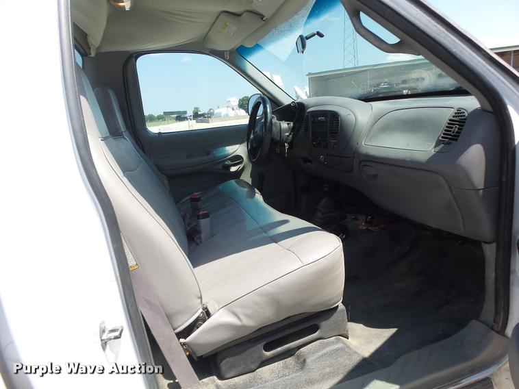 image for item DF9344 1998 Ford F150 pickup truck