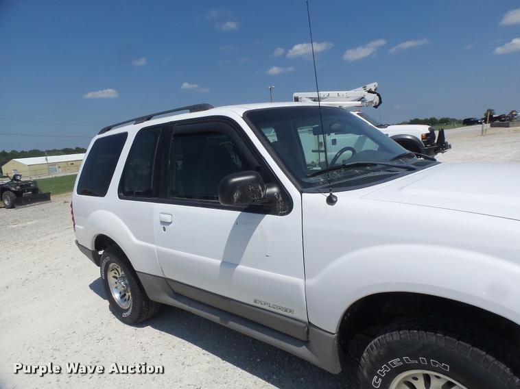 image for item DF9345 2001 Ford Explorer SUV
