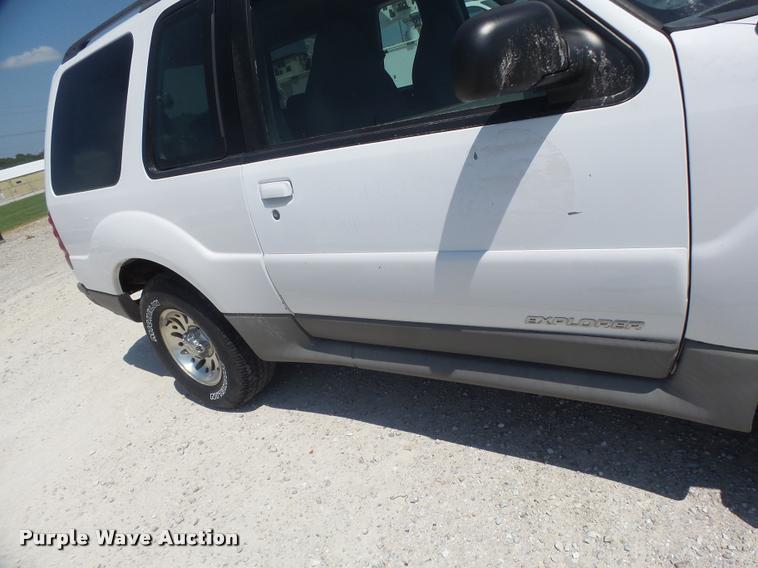 image for item DF9345 2001 Ford Explorer SUV