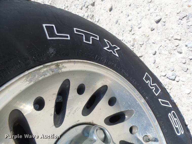 image for item DF9345 2001 Ford Explorer SUV