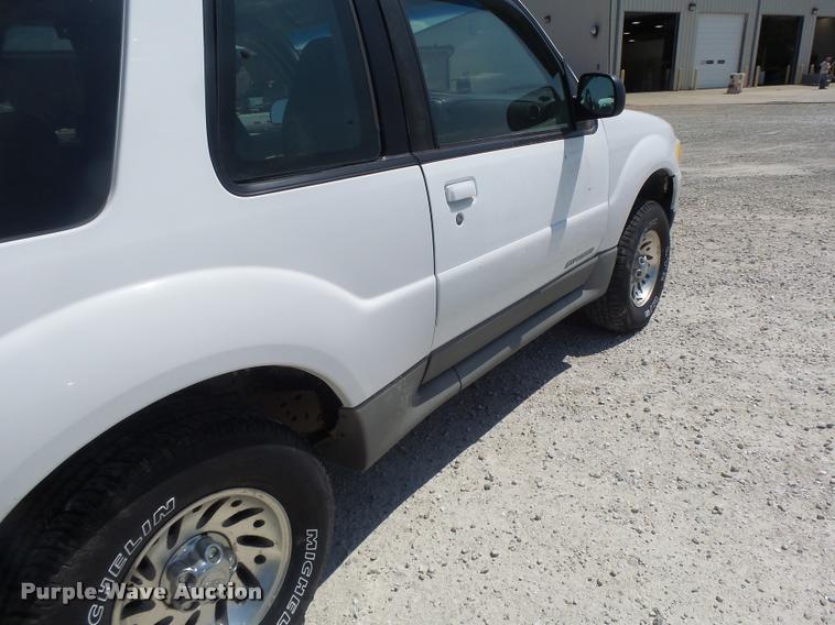 image for item DF9345 2001 Ford Explorer SUV