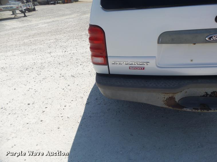 image for item DF9345 2001 Ford Explorer SUV