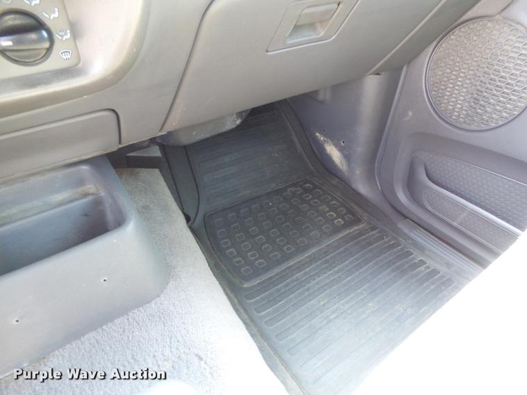 image for item DF9345 2001 Ford Explorer SUV