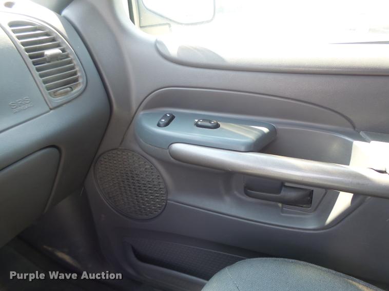 image for item DF9345 2001 Ford Explorer SUV