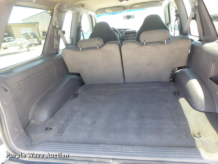 image for item DF9345 2001 Ford Explorer SUV