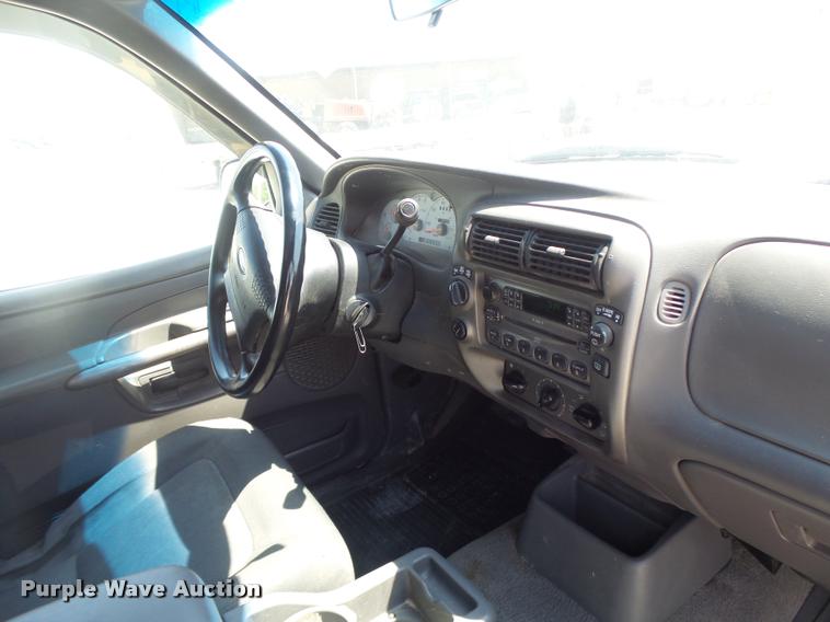 image for item DF9345 2001 Ford Explorer SUV