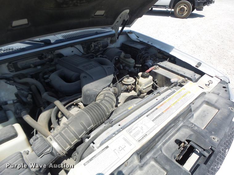 image for item DF9345 2001 Ford Explorer SUV