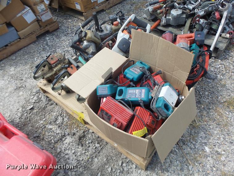 image for item DF9349 (3) pallets of tools and toolboxes