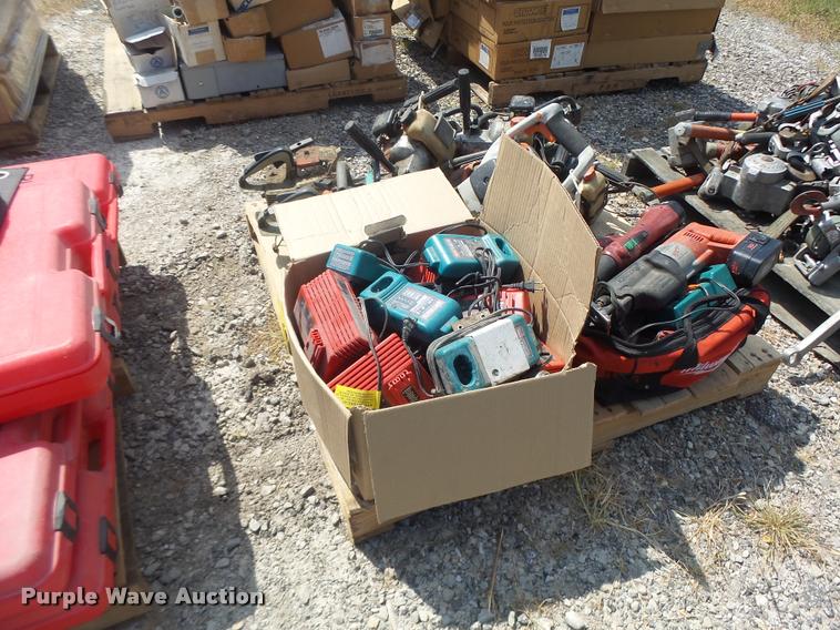 image for item DF9349 (3) pallets of tools and toolboxes