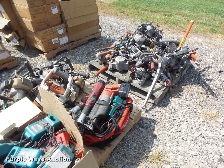 image for item DF9349 (3) pallets of tools and toolboxes