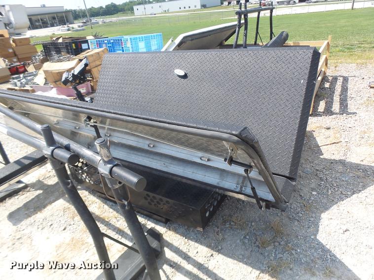 image for item DF9352 (3) tonneau covers